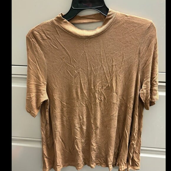 American Eagle Women's Tee - Picture 1 of 4